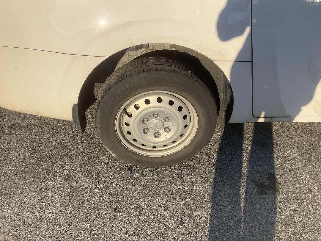 Photo '12' of Hyundai Staria Load