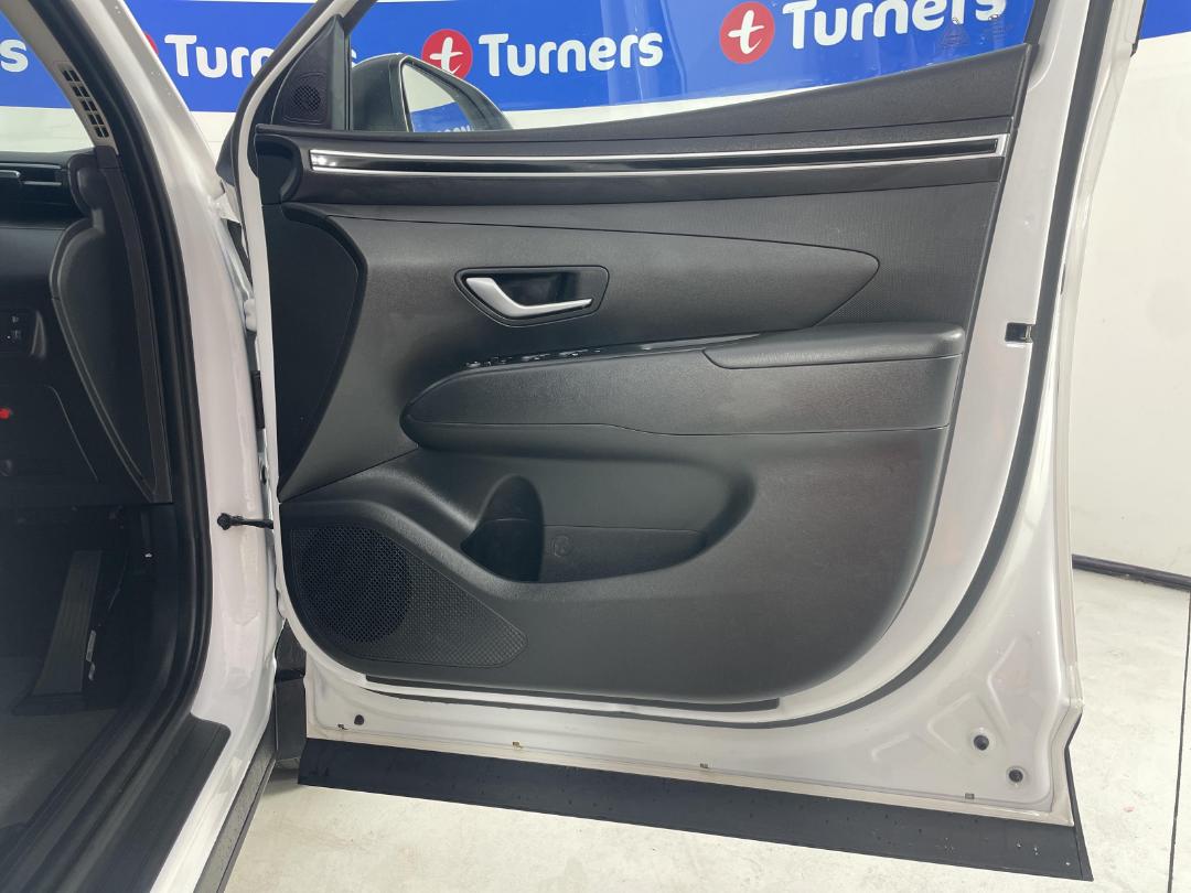 Photo '15' of Hyundai Tucson Photo '15' of Hyundai Tucson