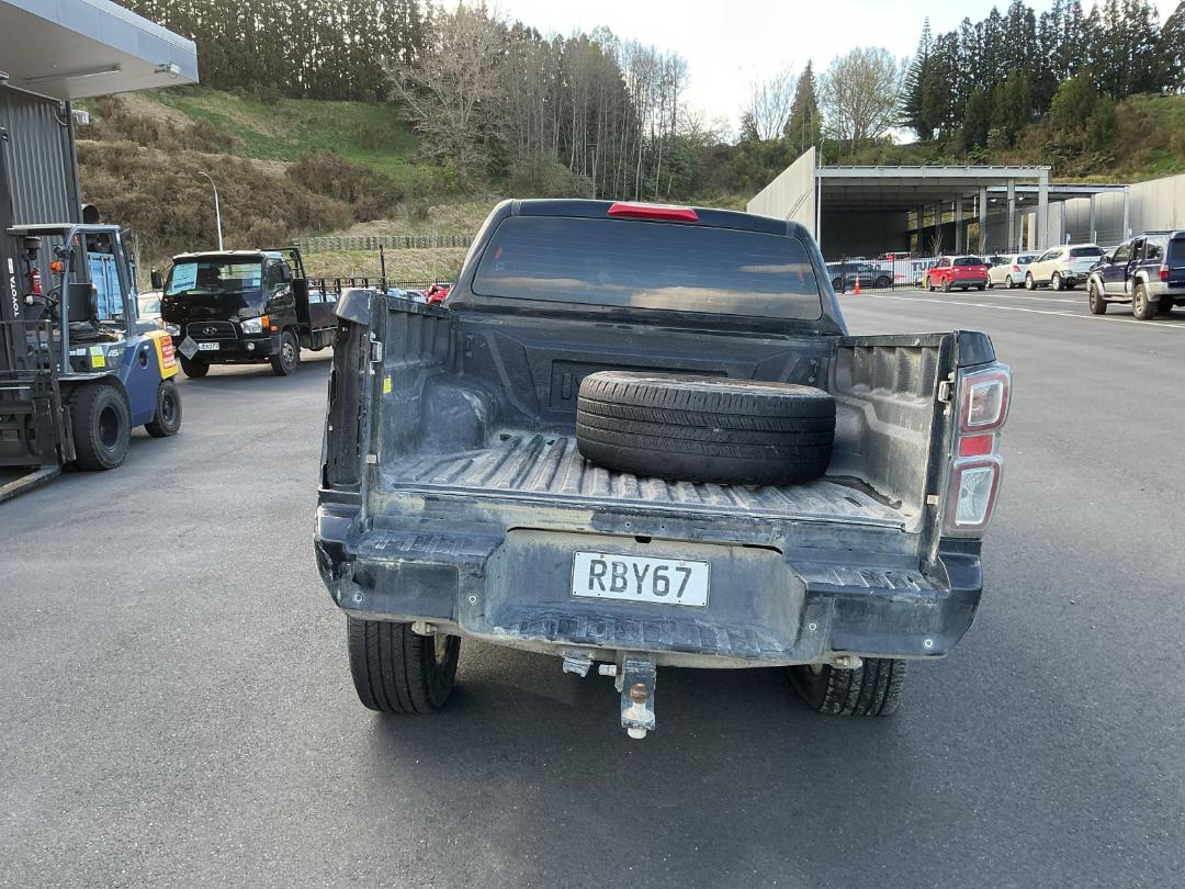 Photo '7' of Isuzu D-MAX LS Double CAB 4WD Photo '7' of Isuzu D-MAX LS Double CAB 4WD