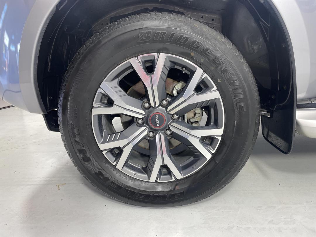 Photo '10' of Isuzu D-MAX