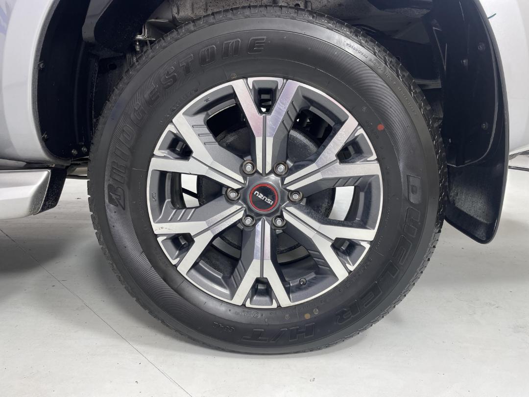 Photo '11' of Isuzu D-MAX