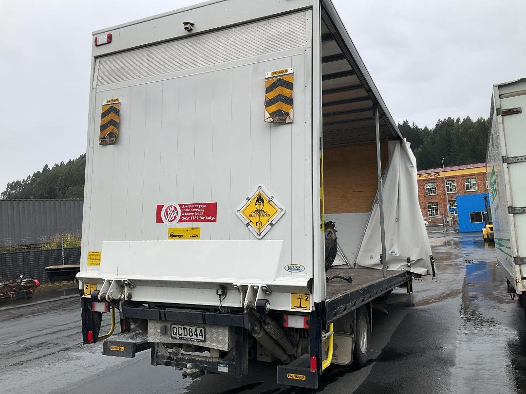 Photo '3' of Isuzu F Series FRR600L AUTO Curtainsider