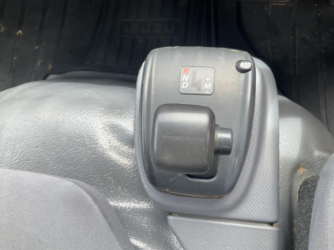 Photo '29' of Isuzu N Series NLRS250S AMT NL0613 Tipper