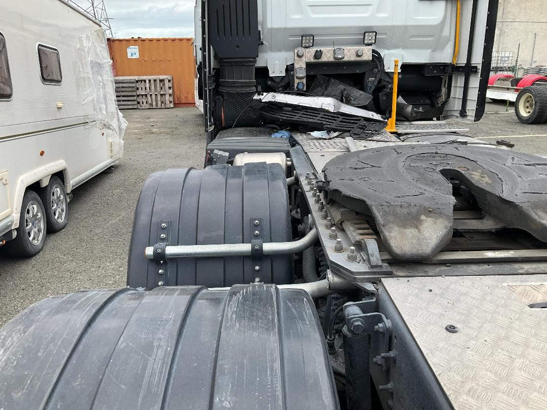 Photo '18' of Iveco S-WAY AS5764 Tractor