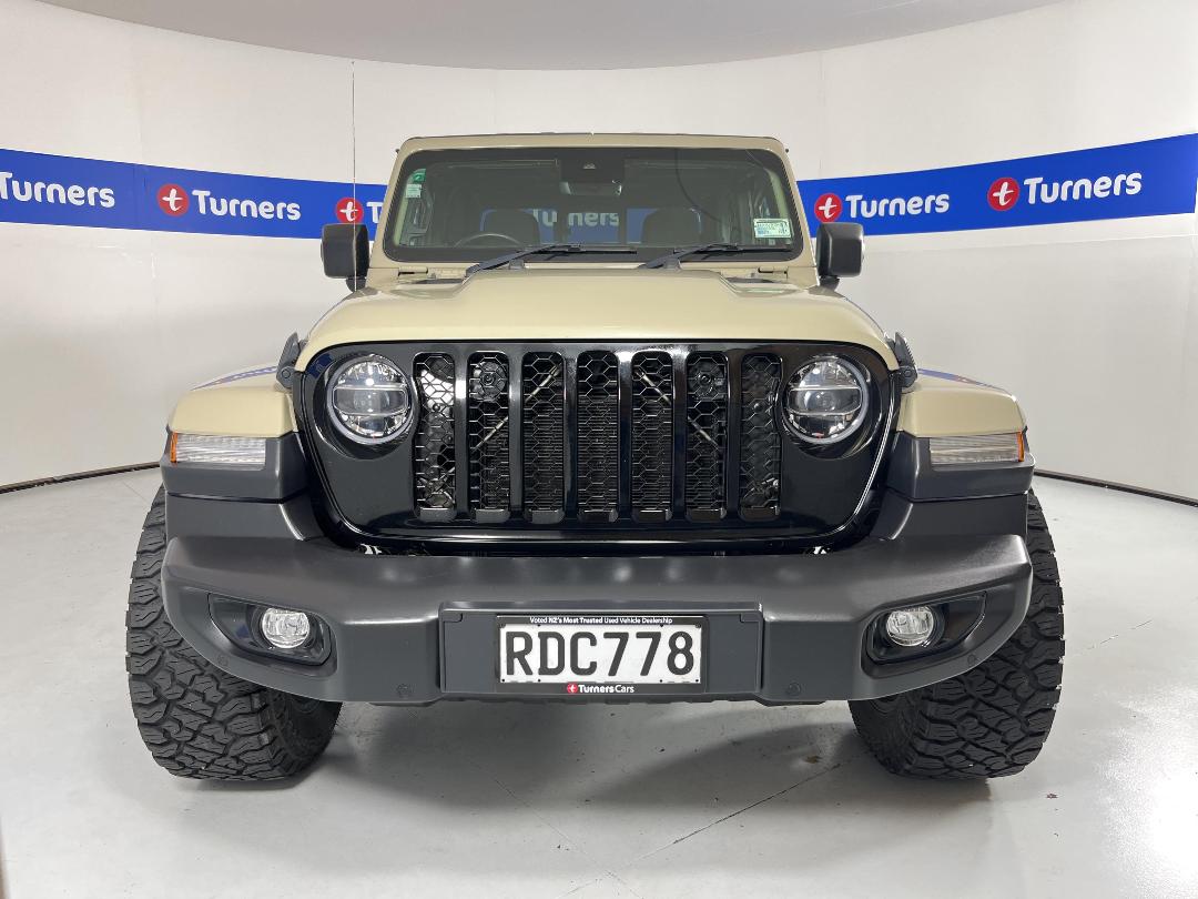 Photo '2' of Jeep Gladiator Photo '2' of Jeep Gladiator