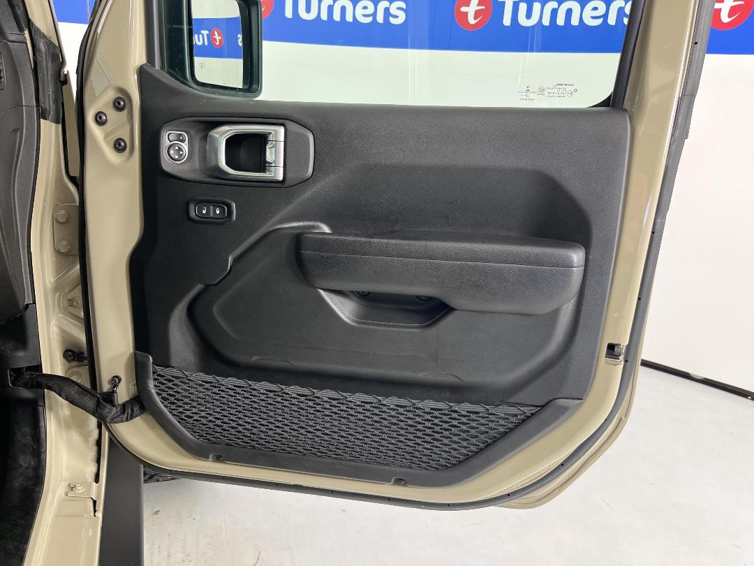 Photo '14' of Jeep Gladiator Photo '14' of Jeep Gladiator