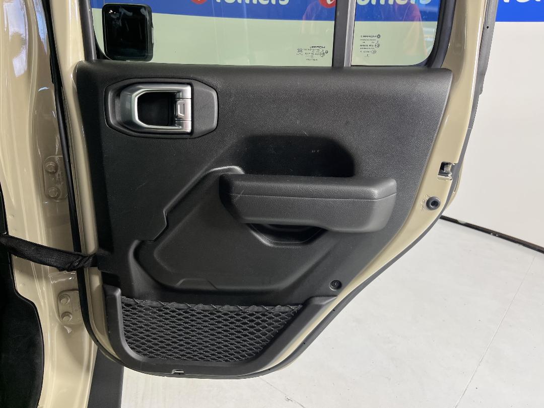 Photo '18' of Jeep Gladiator Photo '18' of Jeep Gladiator