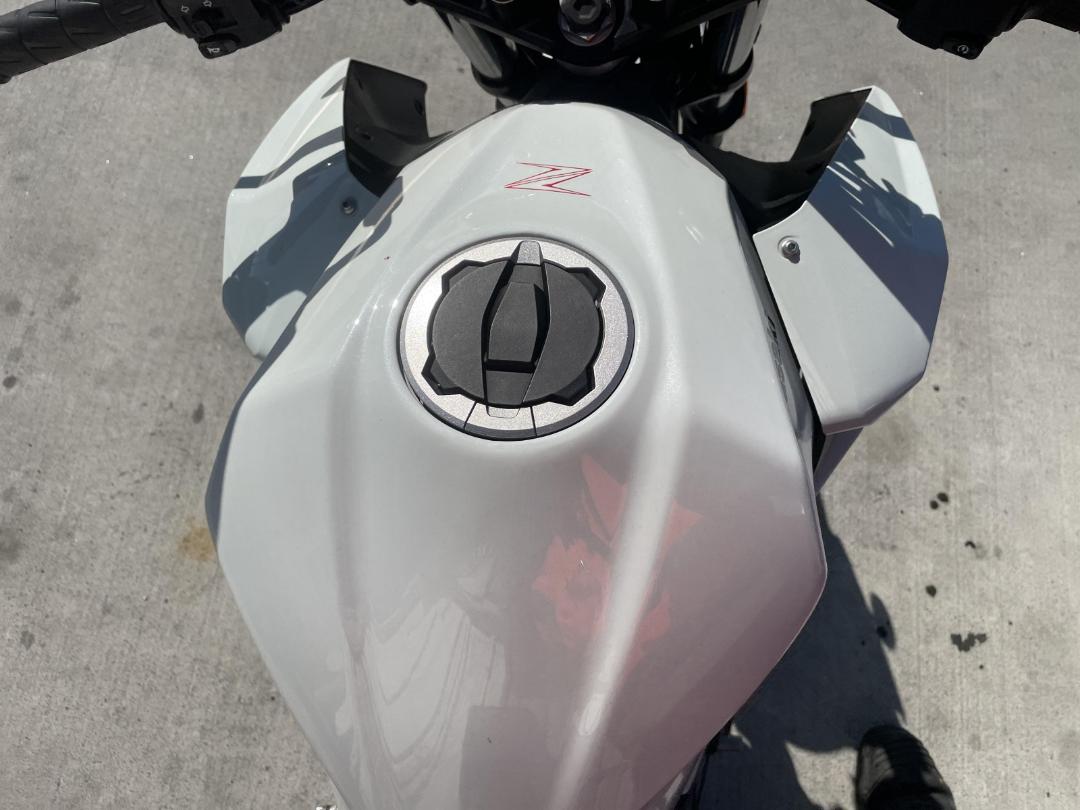 Photo '8' of Kawasaki ER 400DN Photo '8' of Kawasaki ER 400DN