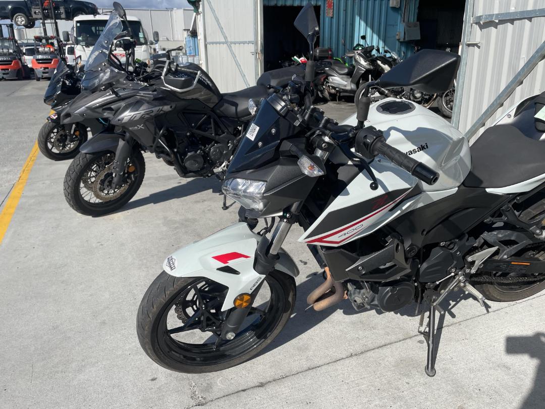 Photo '10' of Kawasaki ER 400DN Photo '10' of Kawasaki ER 400DN