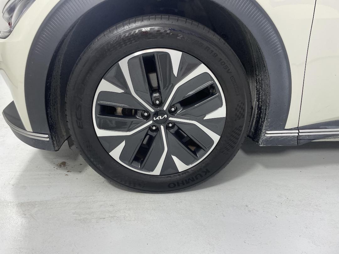 Photo '10' of KIA EV6