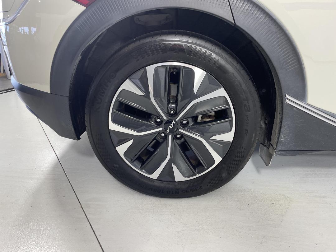 Photo '12' of KIA EV6