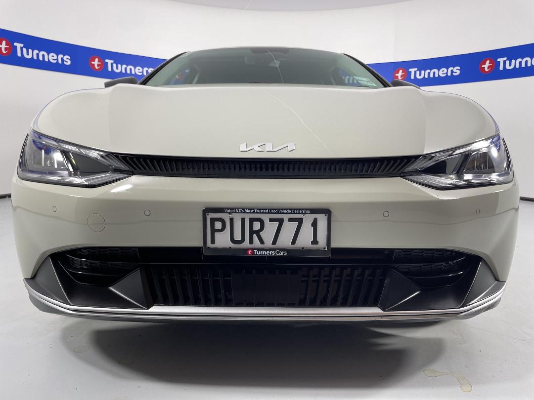 Photo '2' of KIA EV6 Photo '2' of KIA EV6