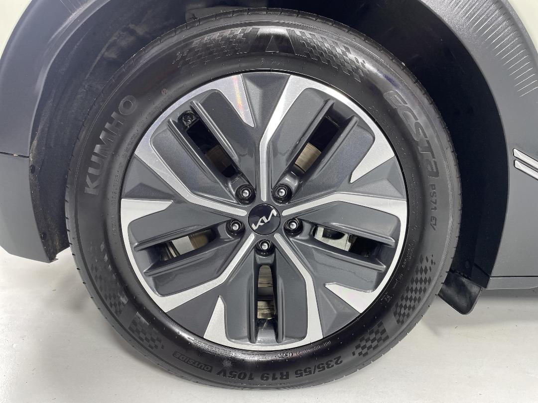 Photo '12' of KIA EV6 Photo '12' of KIA EV6