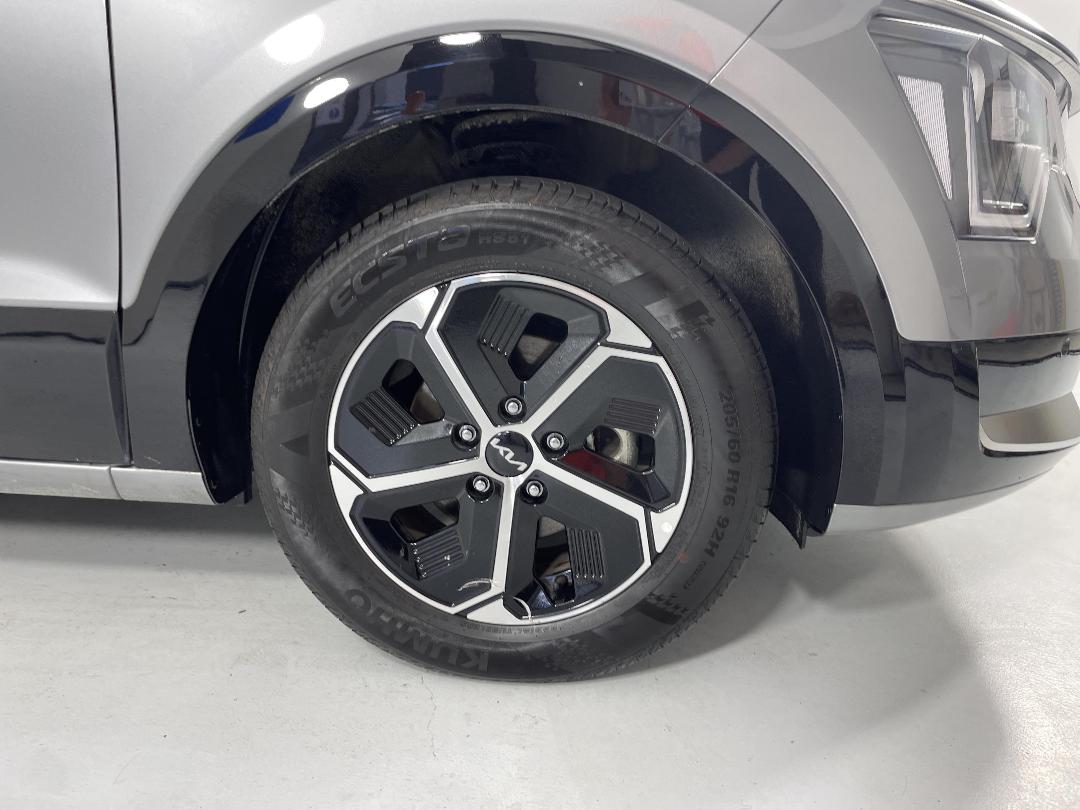 Photo '9' of KIA Niro Photo '9' of KIA Niro