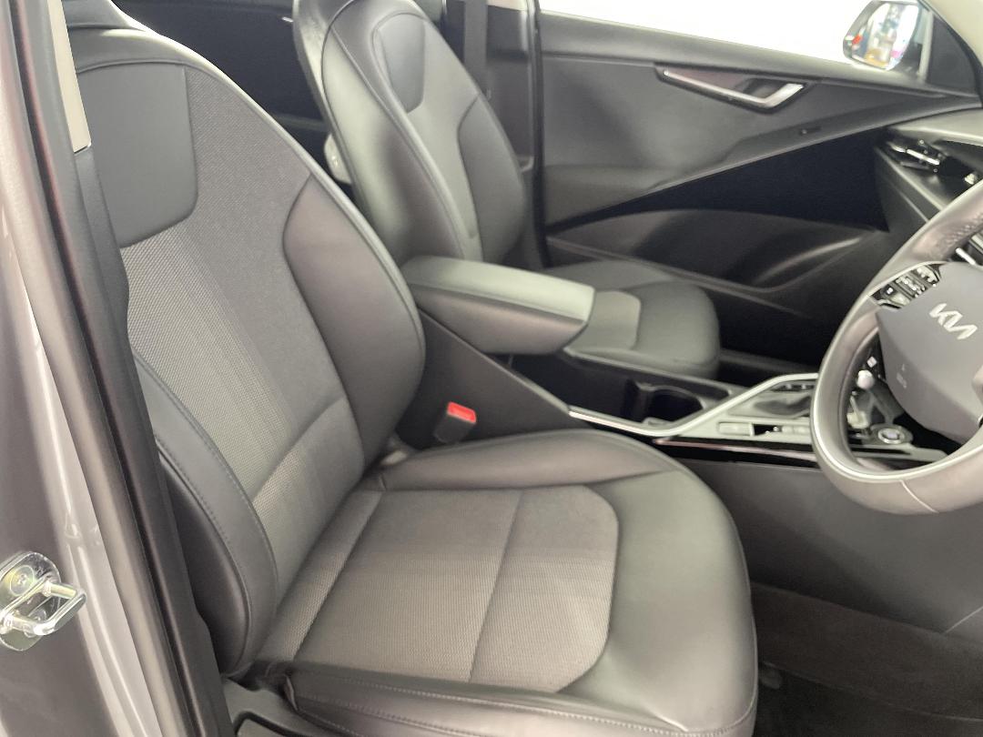 Photo '16' of KIA Niro Photo '16' of KIA Niro