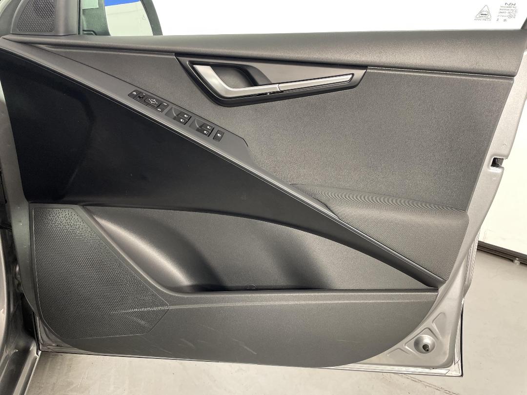 Photo '15' of KIA Niro Photo '15' of KIA Niro