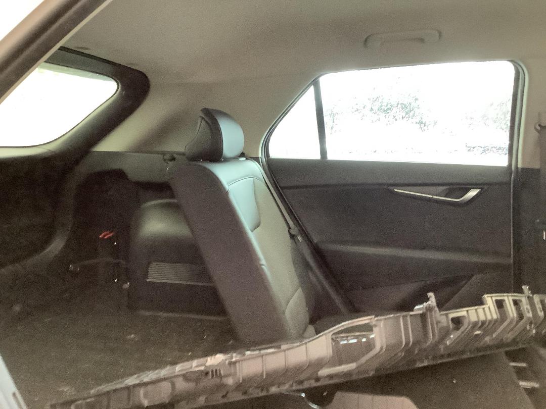 Photo '10' of KIA Niro Earth