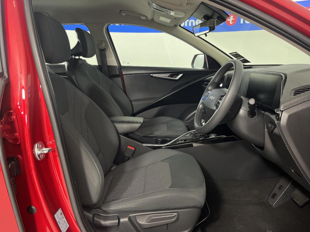 Photo '16' of KIA Niro