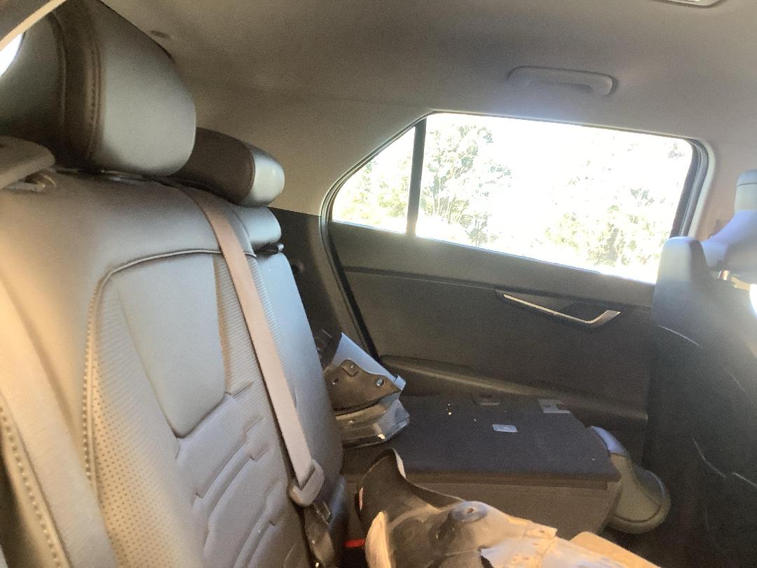 Photo '12' of KIA Niro EV Water 460