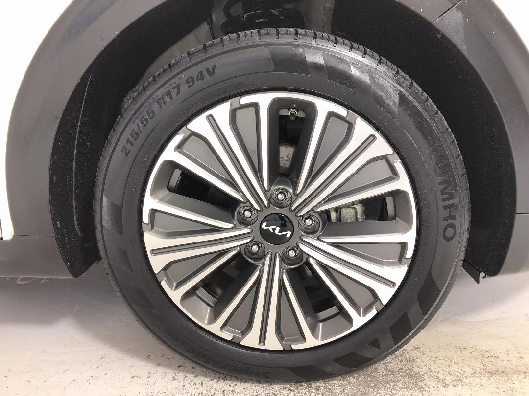 Photo '9' of KIA Niro Plus