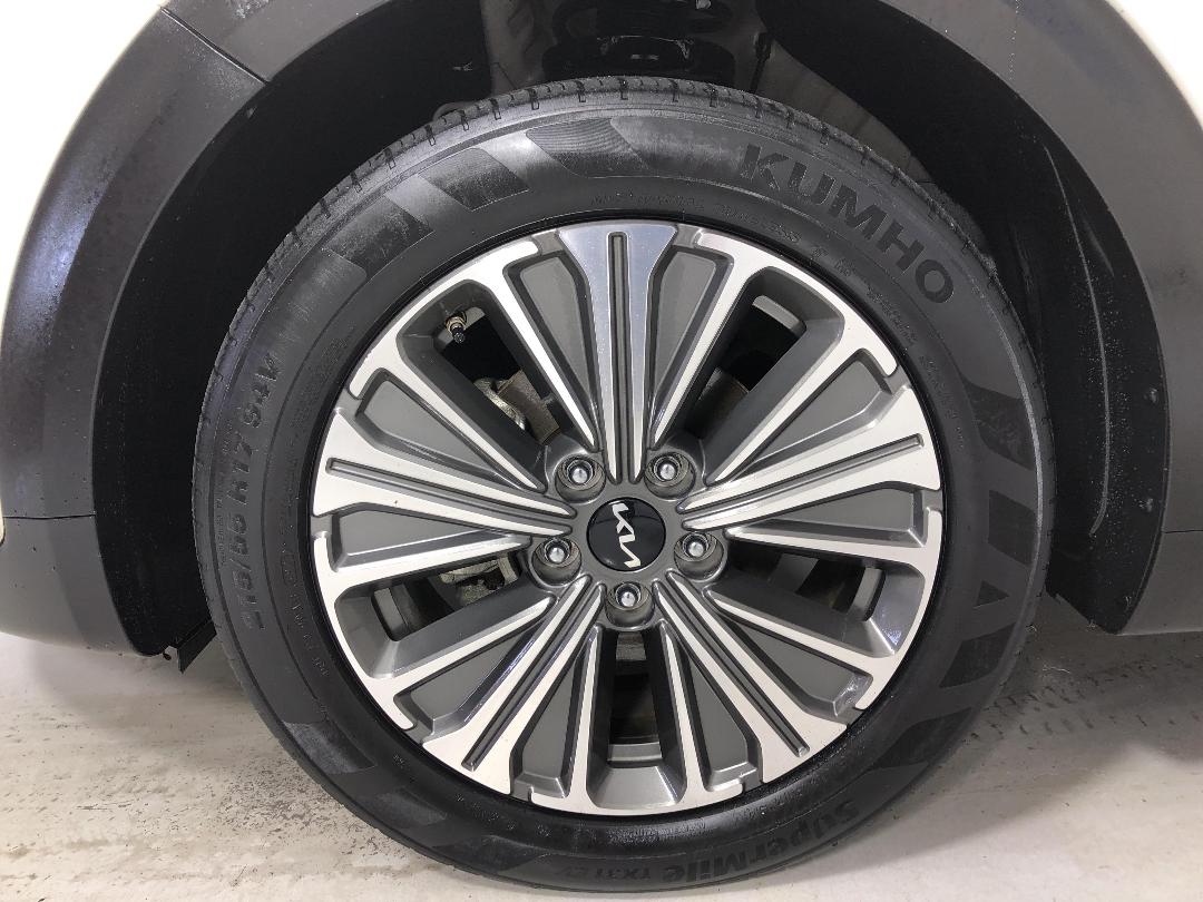 Photo '10' of KIA Niro Plus