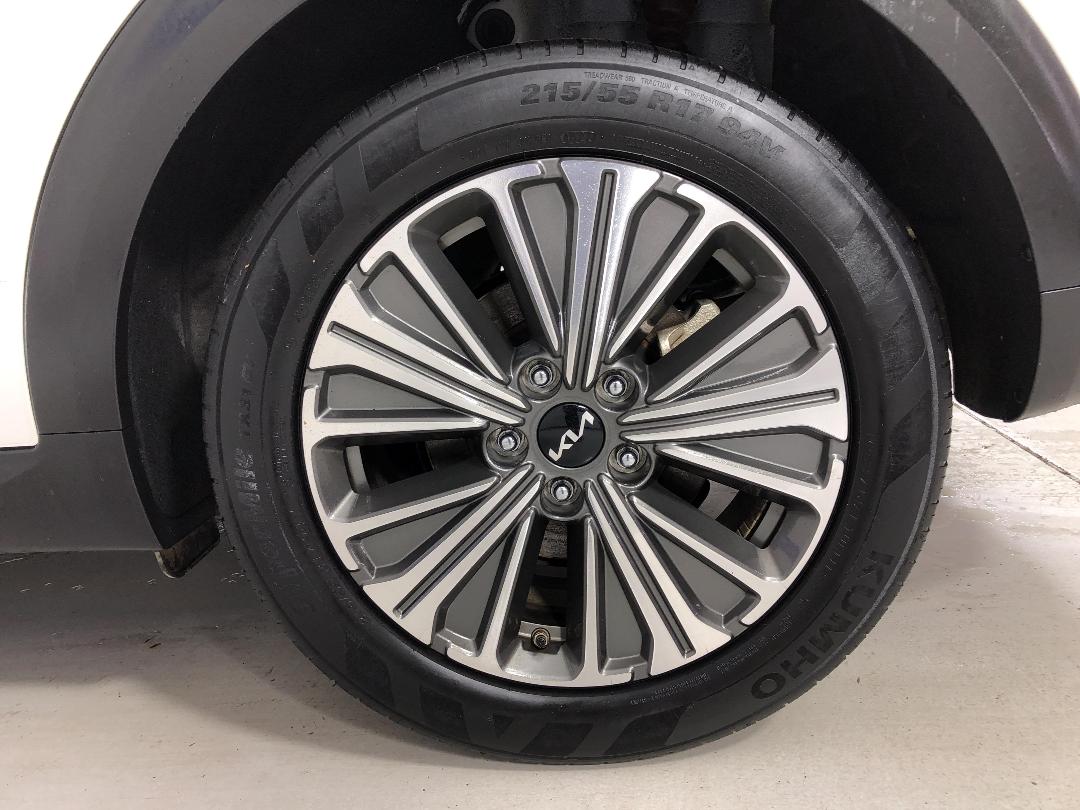 Photo '11' of KIA Niro Plus