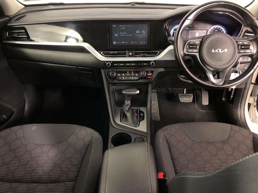 Photo '17' of KIA Niro Plus