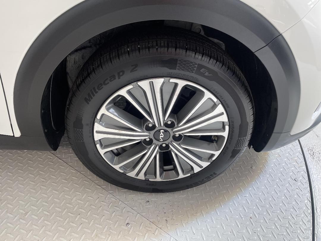 Photo '9' of KIA Niro Plus Photo '9' of KIA Niro Plus