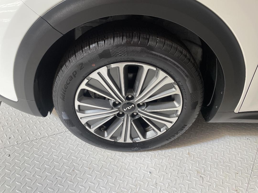 Photo '10' of KIA Niro Plus Photo '10' of KIA Niro Plus