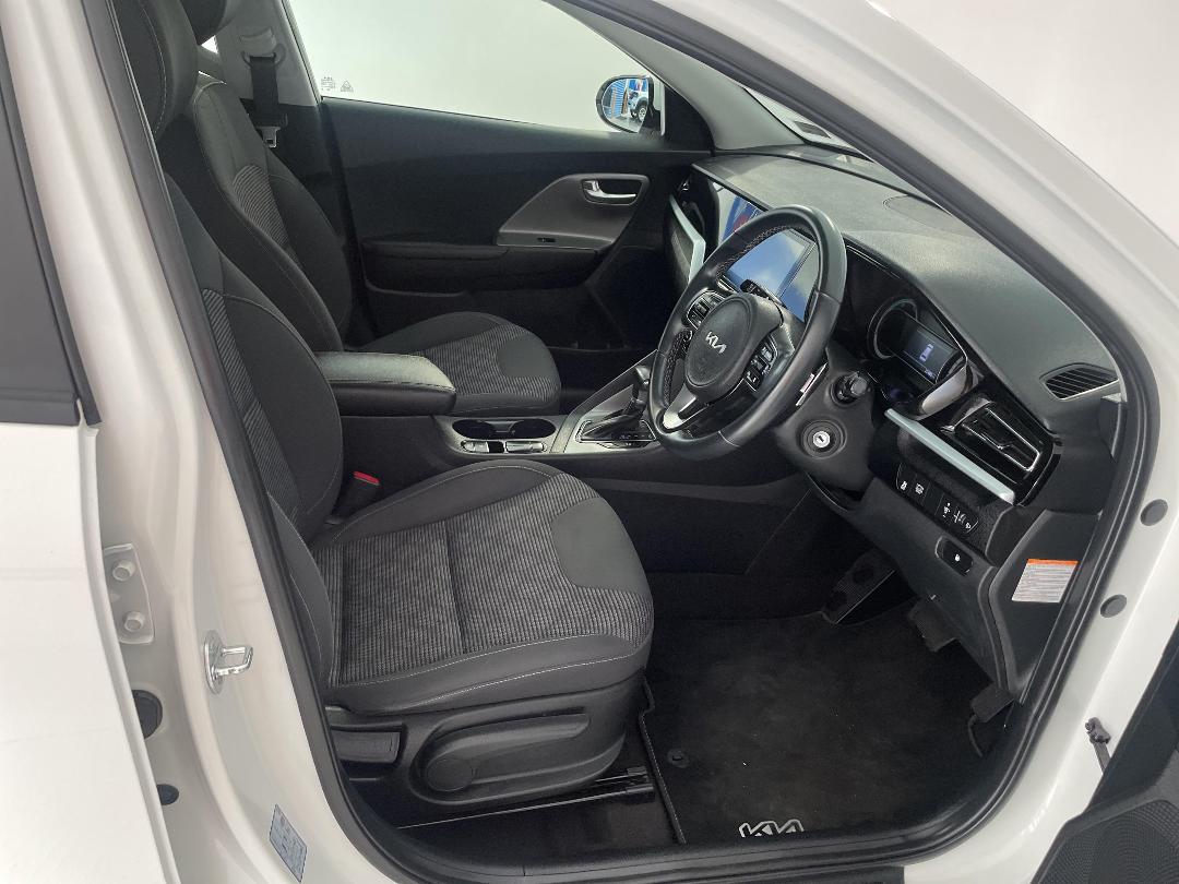 Photo '16' of KIA Niro Plus Photo '16' of KIA Niro Plus