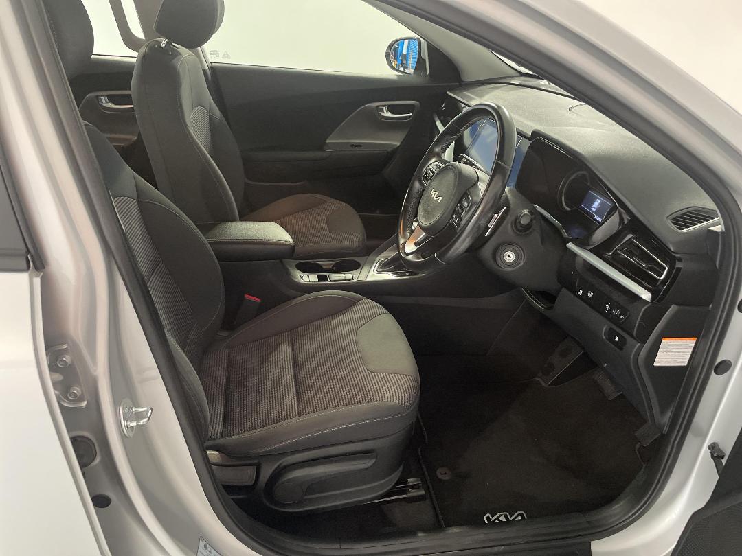 Photo '16' of KIA Niro Plus Photo '16' of KIA Niro Plus