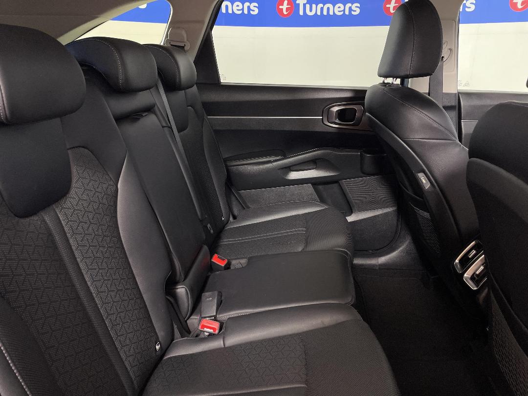 Photo '20' of KIA Sorento