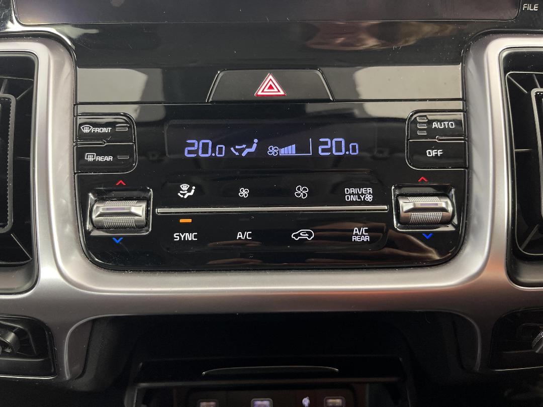 Photo '29' of KIA Sorento