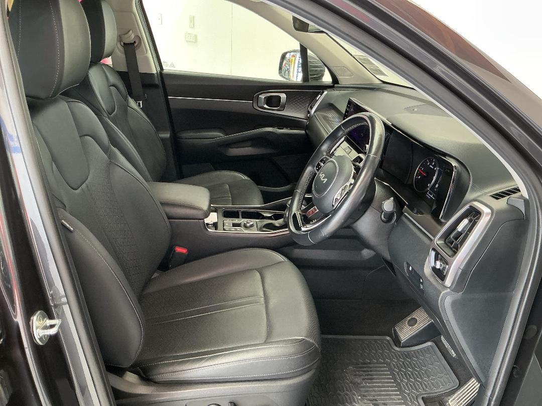 Photo '16' of KIA Sorento