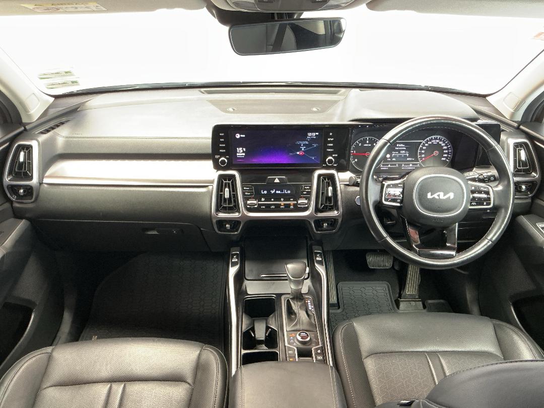 Photo '17' of KIA Sorento