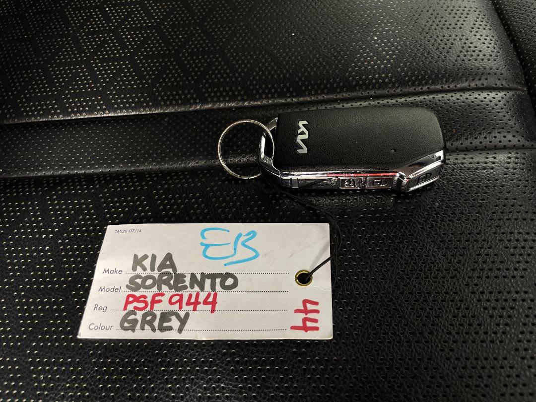 Photo '22' of KIA Sorento Photo '22' of KIA Sorento