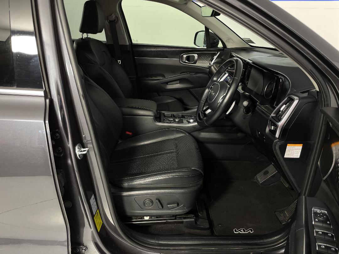 Photo '16' of KIA Sorento Photo '16' of KIA Sorento