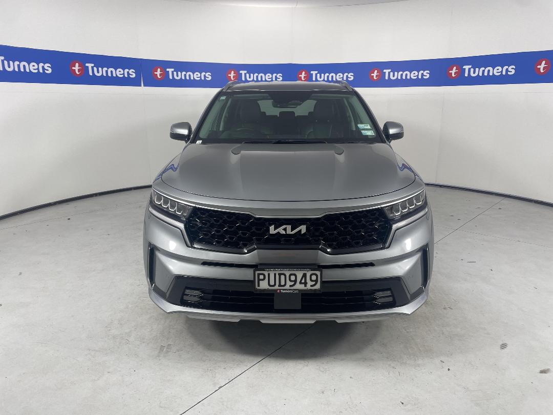 Photo '2' of KIA Sorento Photo '2' of KIA Sorento