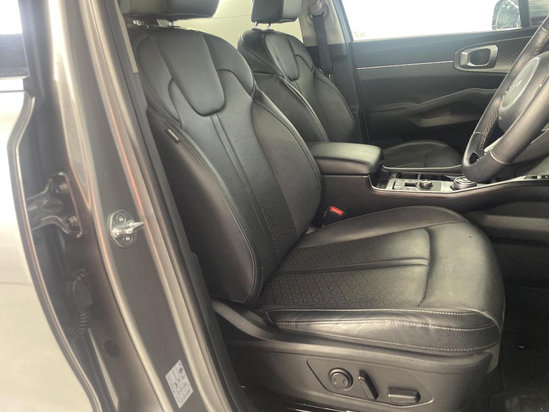 Photo '16' of KIA Sorento Photo '16' of KIA Sorento