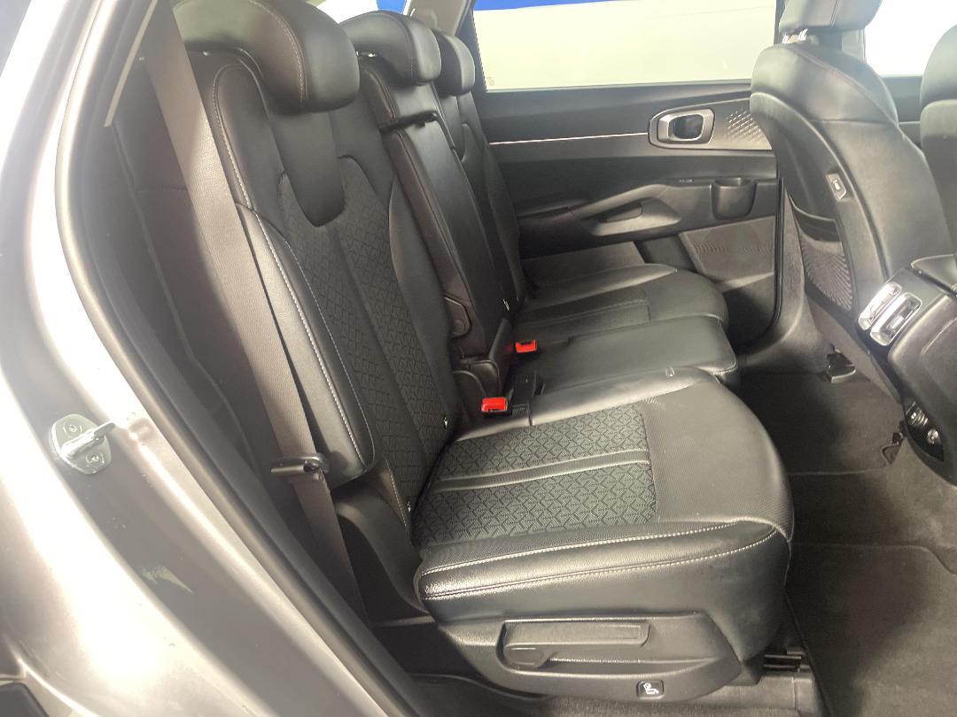 Photo '20' of KIA Sorento Photo '20' of KIA Sorento