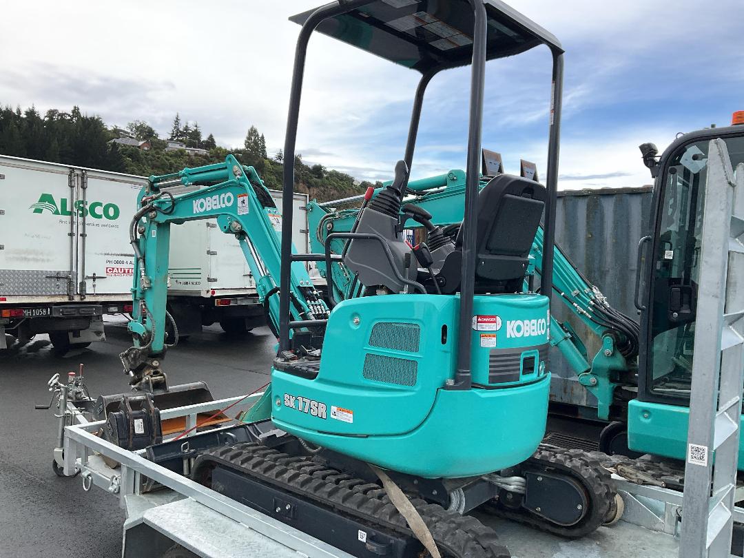 Photo '6' of Kobelco SK17SR ON Trailer Excavator Photo '6' of Kobelco SK17SR ON Trailer Excavator