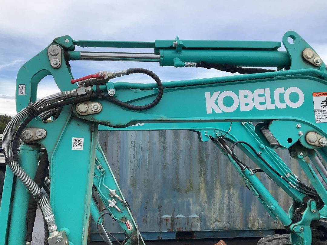 Photo '15' of Kobelco SK17SR ON Trailer Excavator Photo '15' of Kobelco SK17SR ON Trailer Excavator