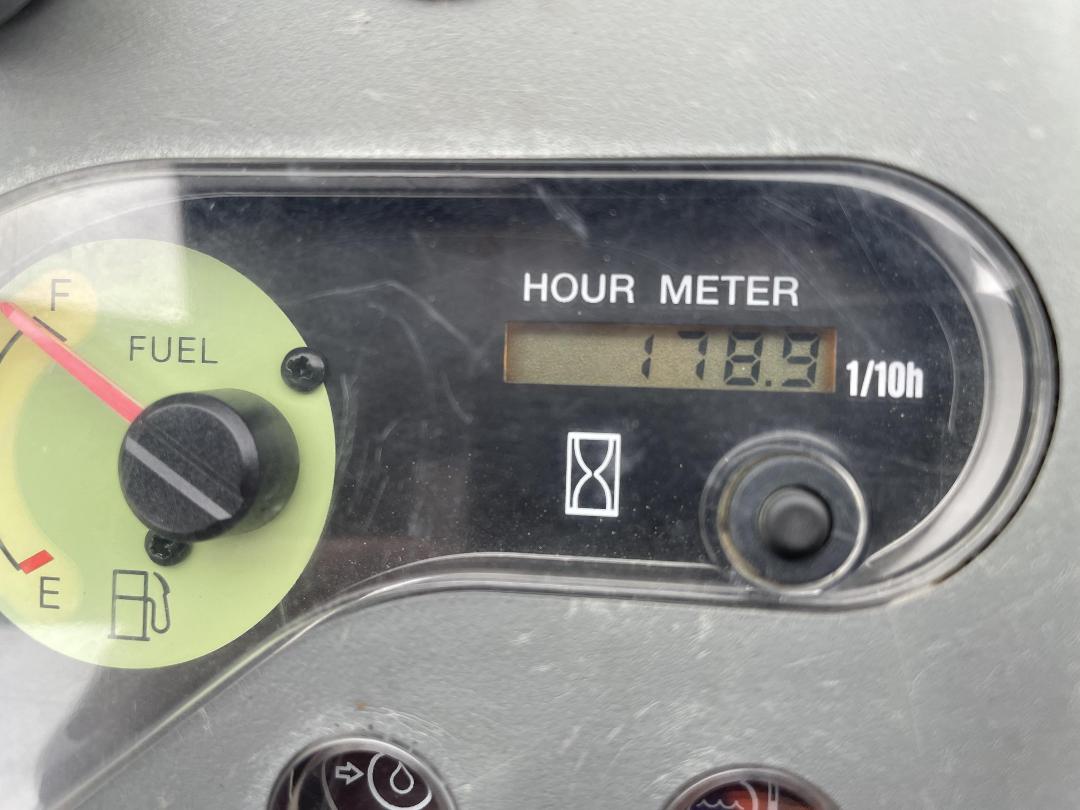 Photo '17' of Kobelco SK17SR ON Trailer Excavator Photo '17' of Kobelco SK17SR ON Trailer Excavator