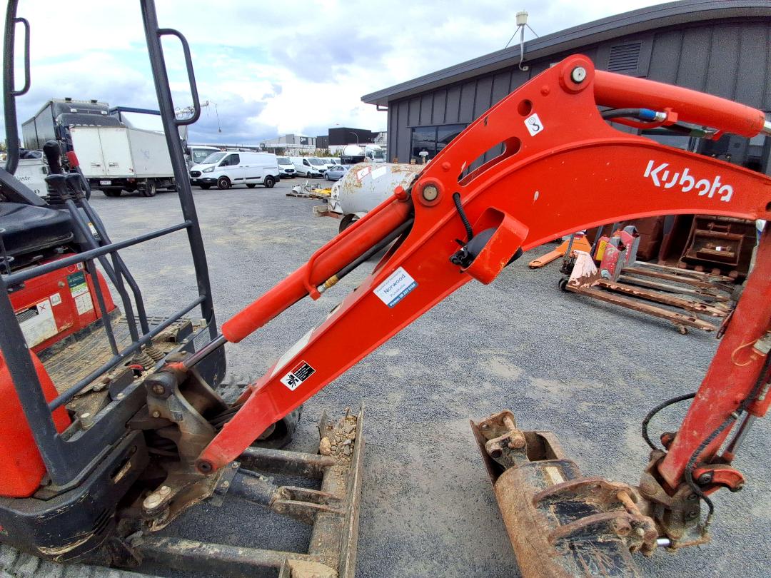 Photo '24' of Kubota U17 Excavator