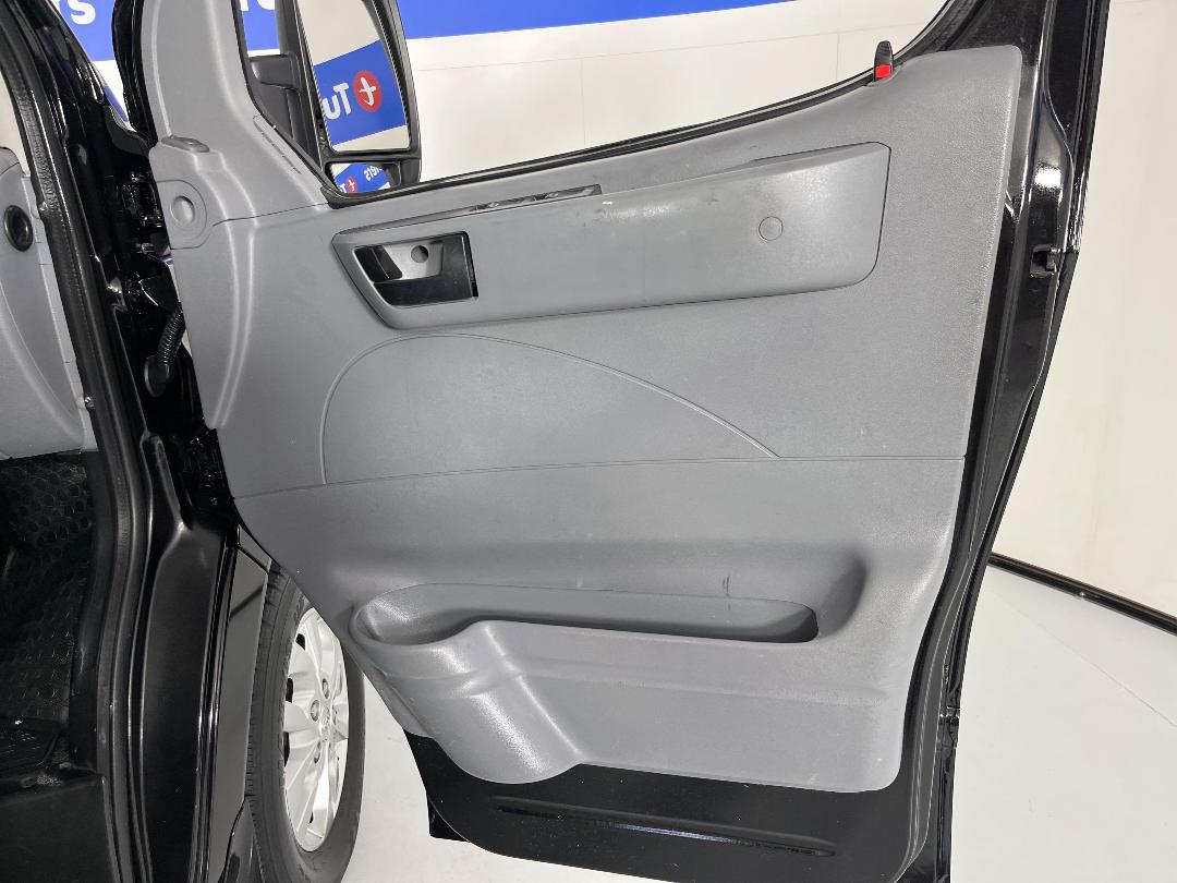 Photo '15' of LDV V80