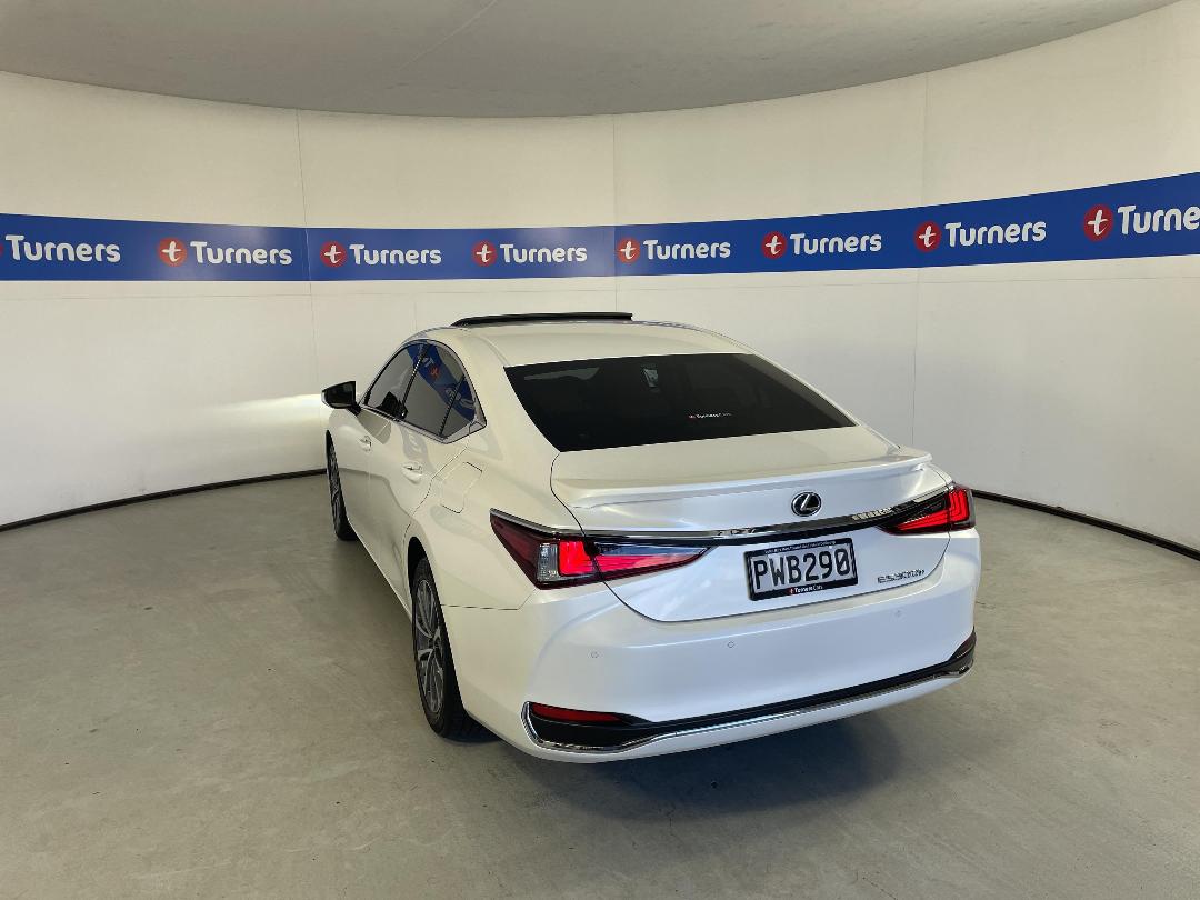 Photo '5' of Lexus ES300H Photo '5' of Lexus ES300H