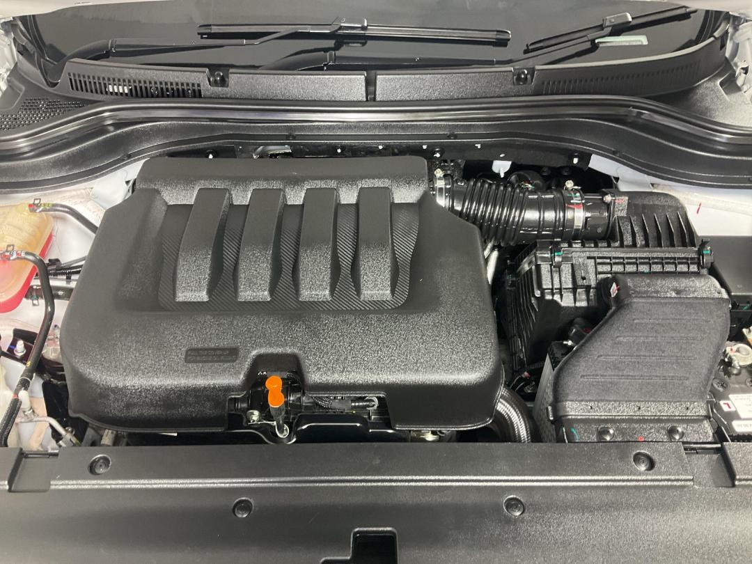 Photo '13' of Mahindra XUV