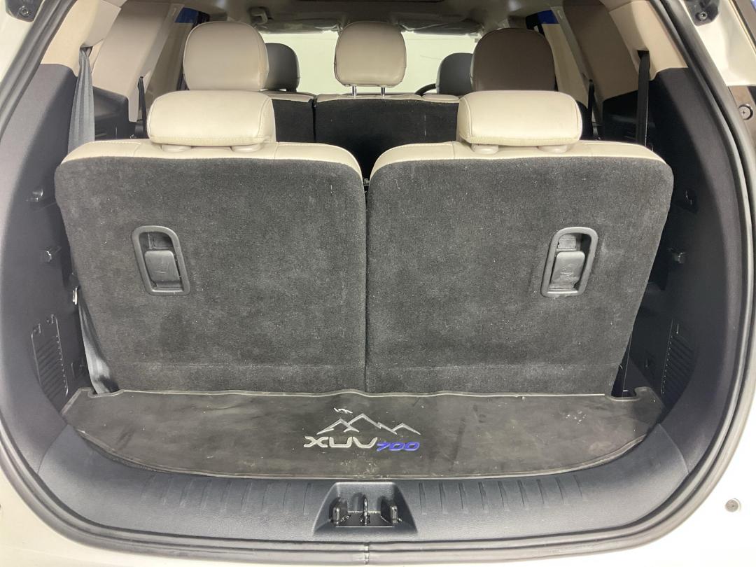 Photo '14' of Mahindra XUV