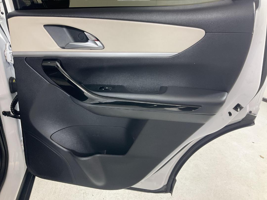 Photo '19' of Mahindra XUV