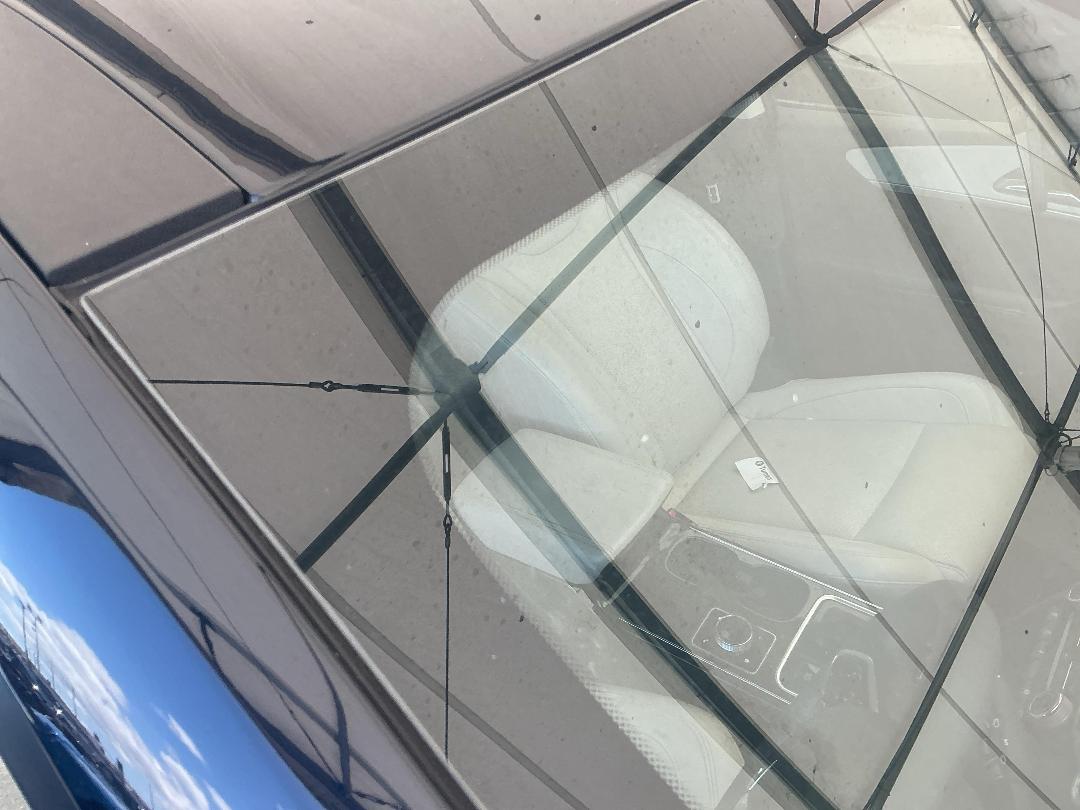 Photo '37' of Mahindra XUV 700 AX7L